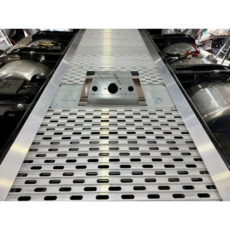 #15413 Inline Deck Plate Stainless Box (For Merritt Deck Plate Systems) 1
