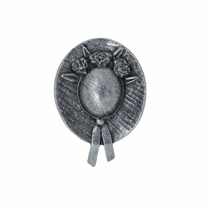 Bonnet Lapel Pin 1
