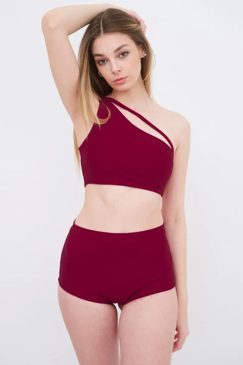 Fanna Basic Shorts - Burgundy 1