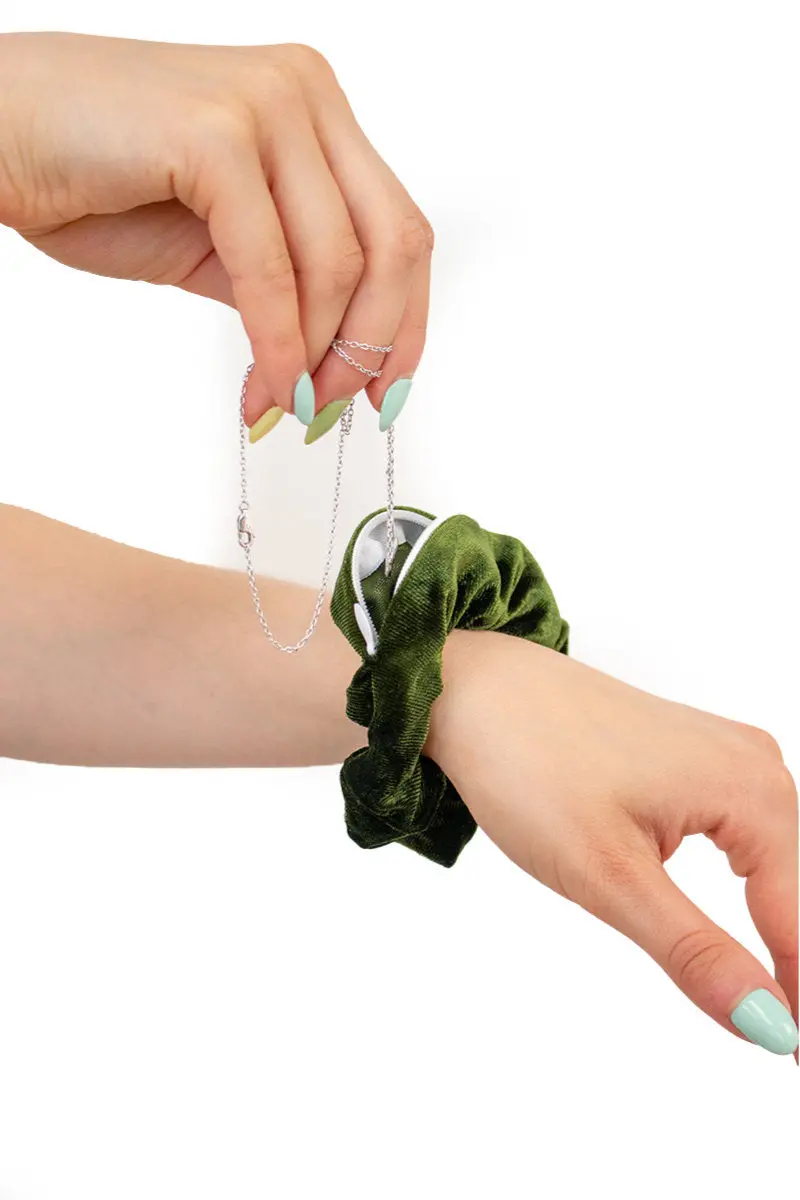 Pole Junkie Zipper Scrunchie - Emerald 1