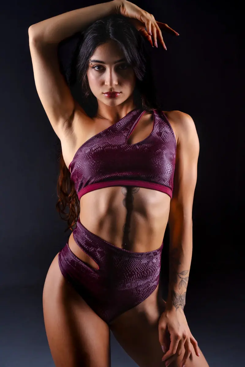 Sorte Sauvage Bottoms - Burgundy Snake 1