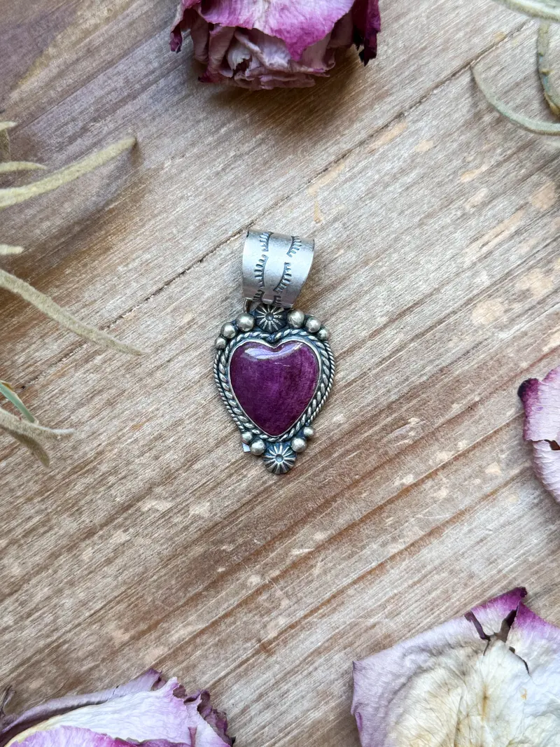 Sterling Silver Purple Spiny Oyster Heart Pendant – Handmade By Artist Shay Pfeiffer 1